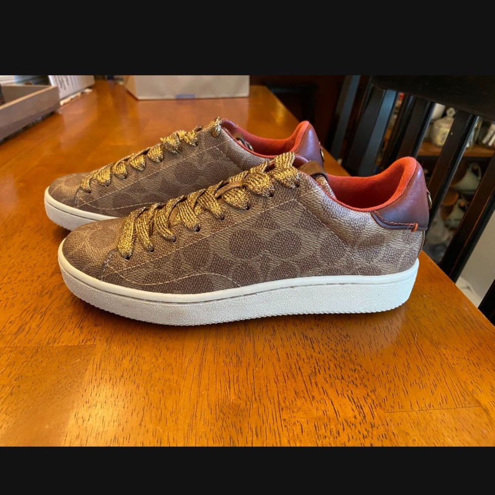 Coach Brown size 5 low top sneaker